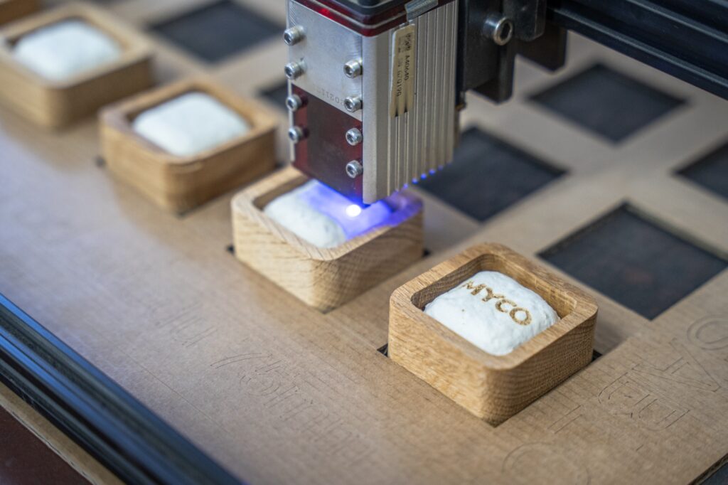 Gravírování laserem do produktu Myco